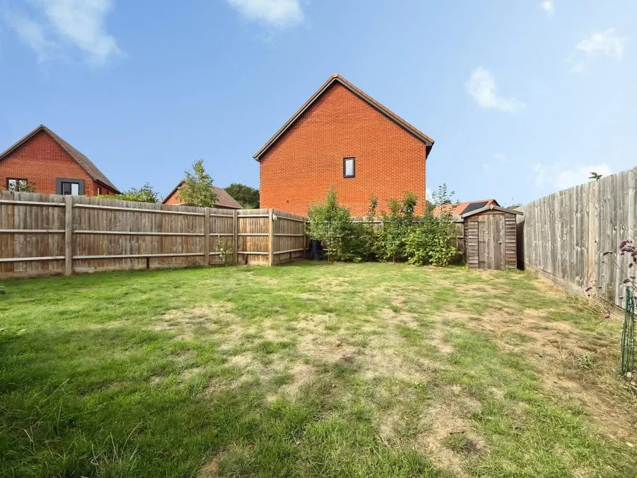Paddock Way, Crowthorne, RG45, photo 4