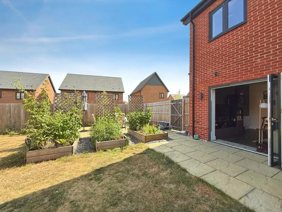 Paddock Way, Crowthorne, RG45, photo 21