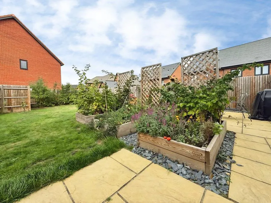 Paddock Way, Crowthorne, RG45, photo 19
