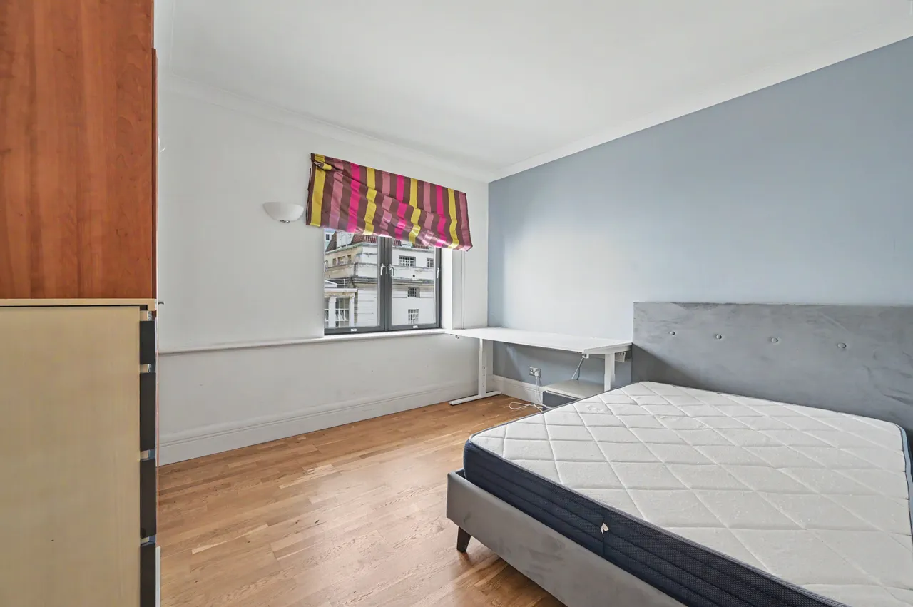 Apartment 516, West Block, London, photo 8