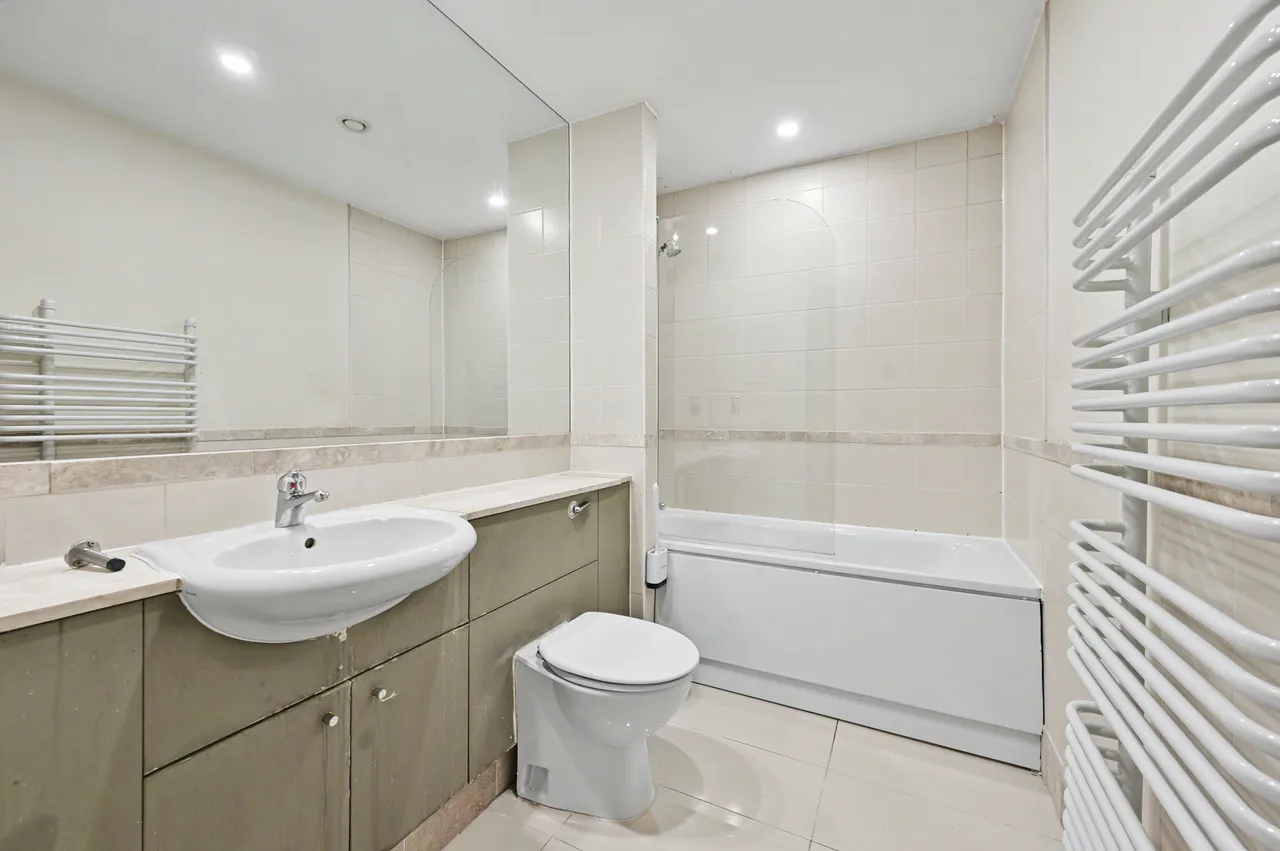 Apartment 516, West Block, London, photo 10