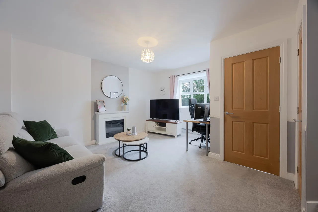 Forbes Close, Hindley, photo 2