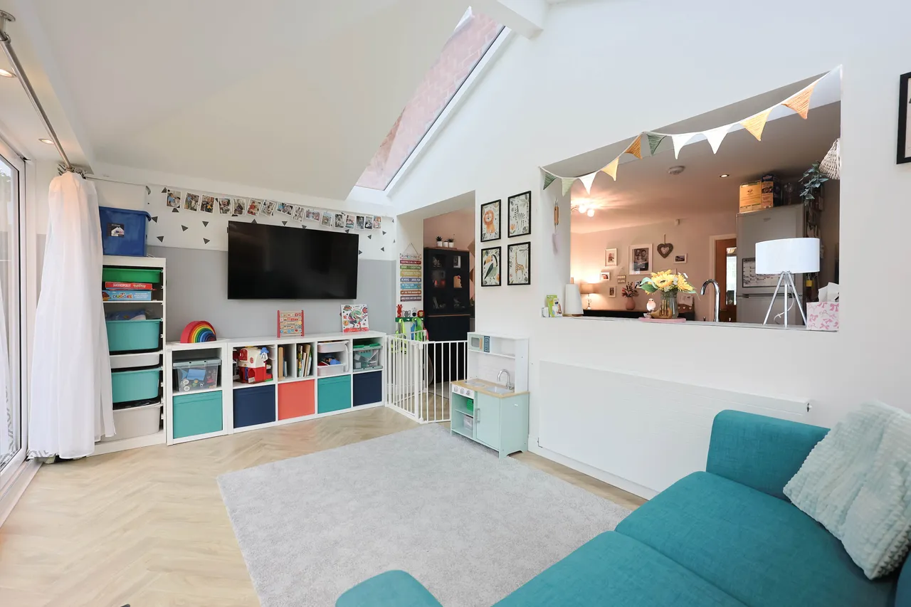 Forbes Close, Hindley, photo 8