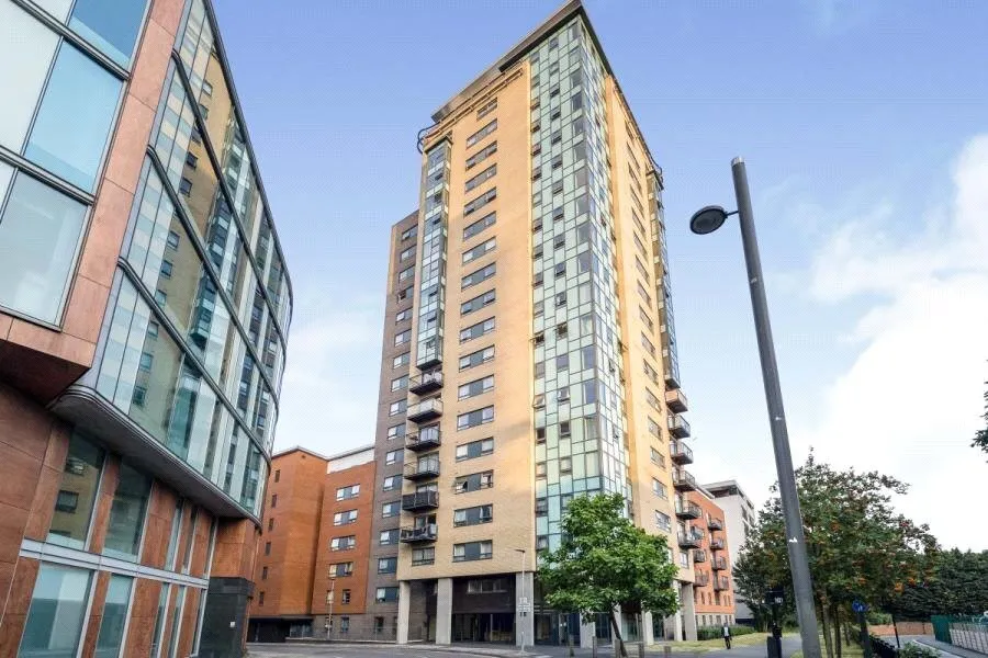 2 bed flat for sale — Cam Road, London, E15