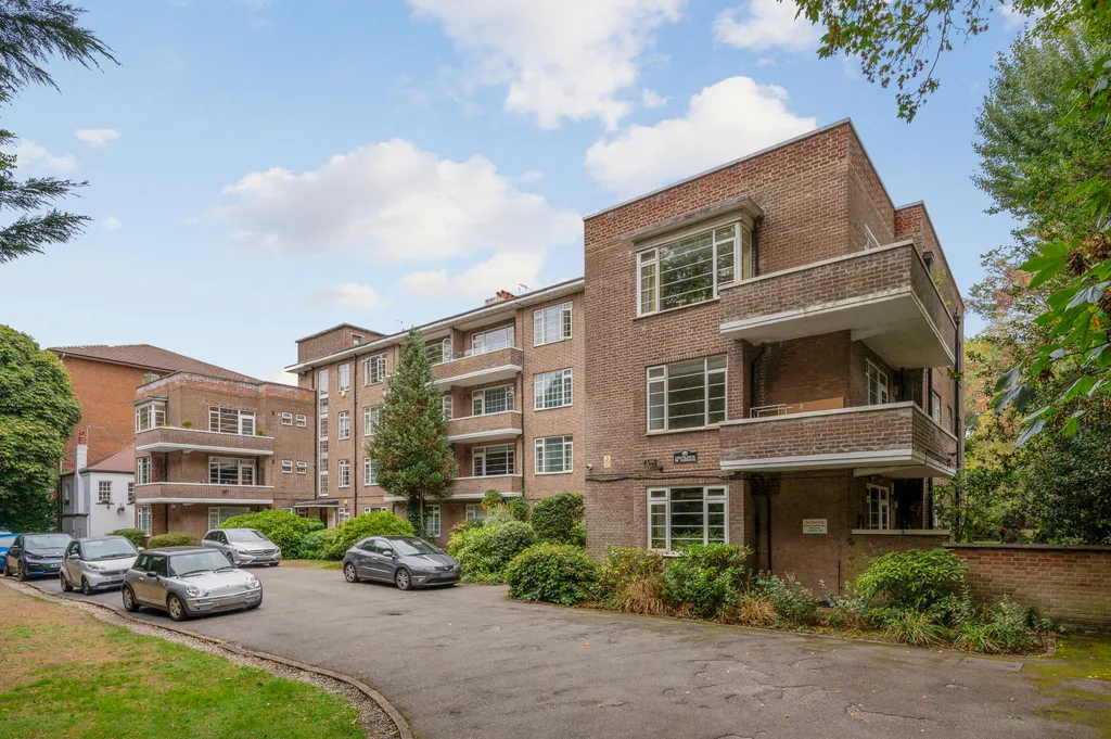 Wimbledon Park Side, London, SW19, photo 10