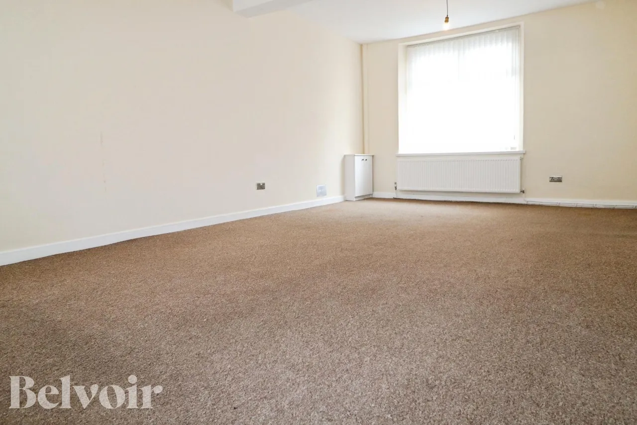 Llwynmadoc Street, Graigwen, CF37, photo 5