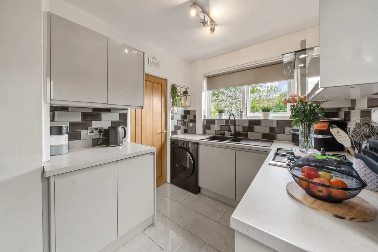 Alandale Road, Bradley, HD2, photo 6