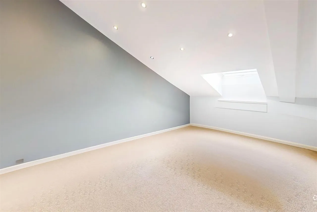 Brighton Road, Horsham, West Sussex RH13 5BA, photo 9