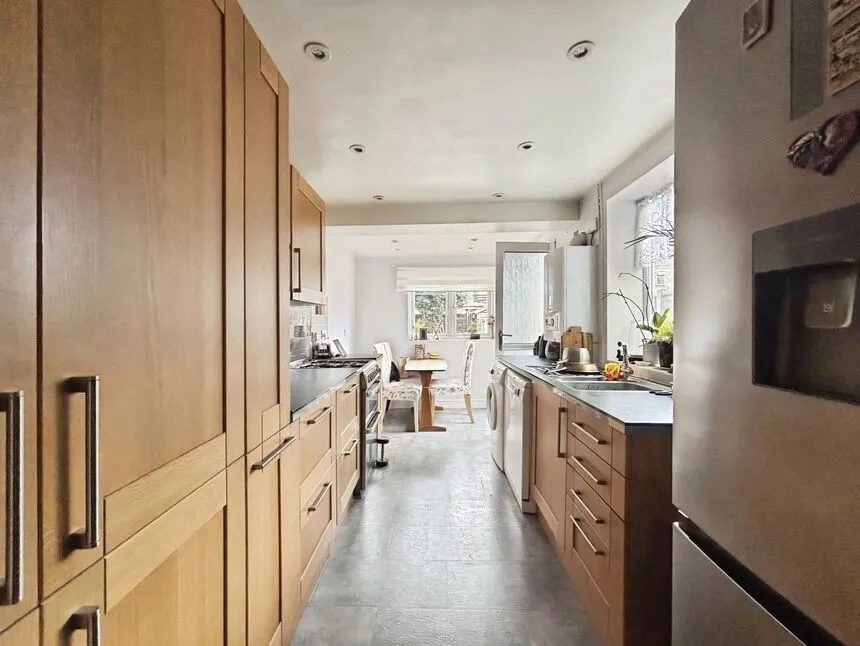 Thackeray Road, London, E6, photo 12