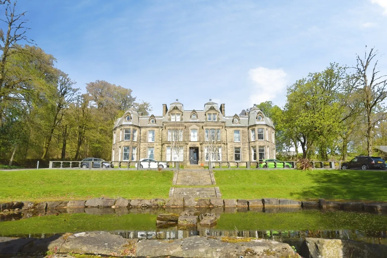 2 bed flat for sale — Corbar Road, Buxton, Derbyshire, SK17