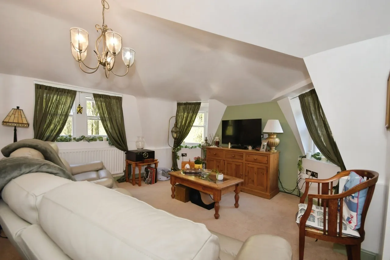 Corbar Road, Buxton, Derbyshire, SK17, photo 4