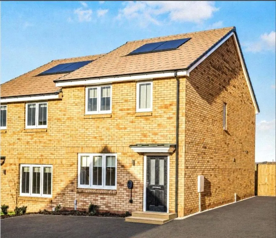 2 bed house to rent, Tillage Road, Wellingborough, NN8