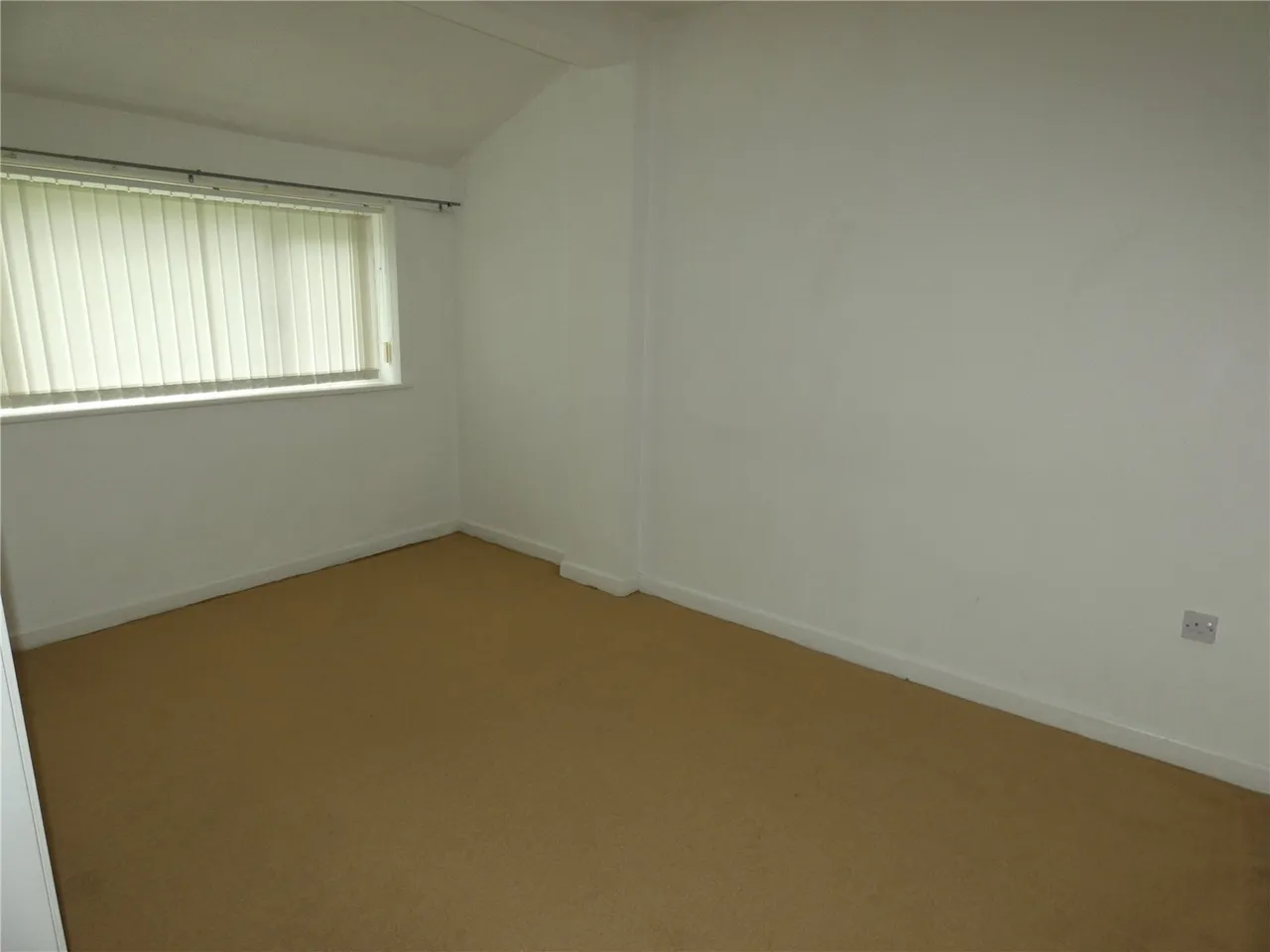 Dockwood Bungalows, Y Felinheli, LL56, photo 5