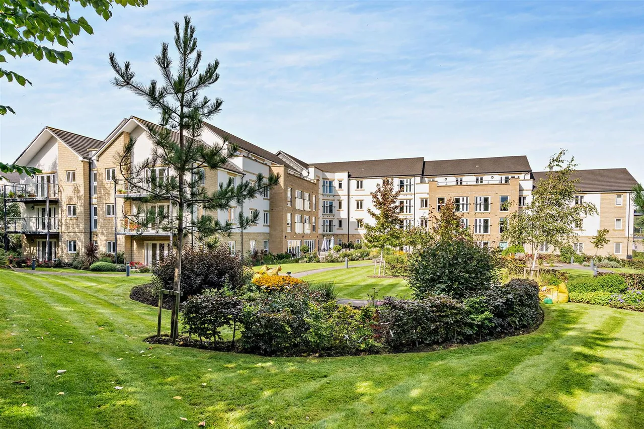 Railway Road, Ilkley, LS29, photo 8