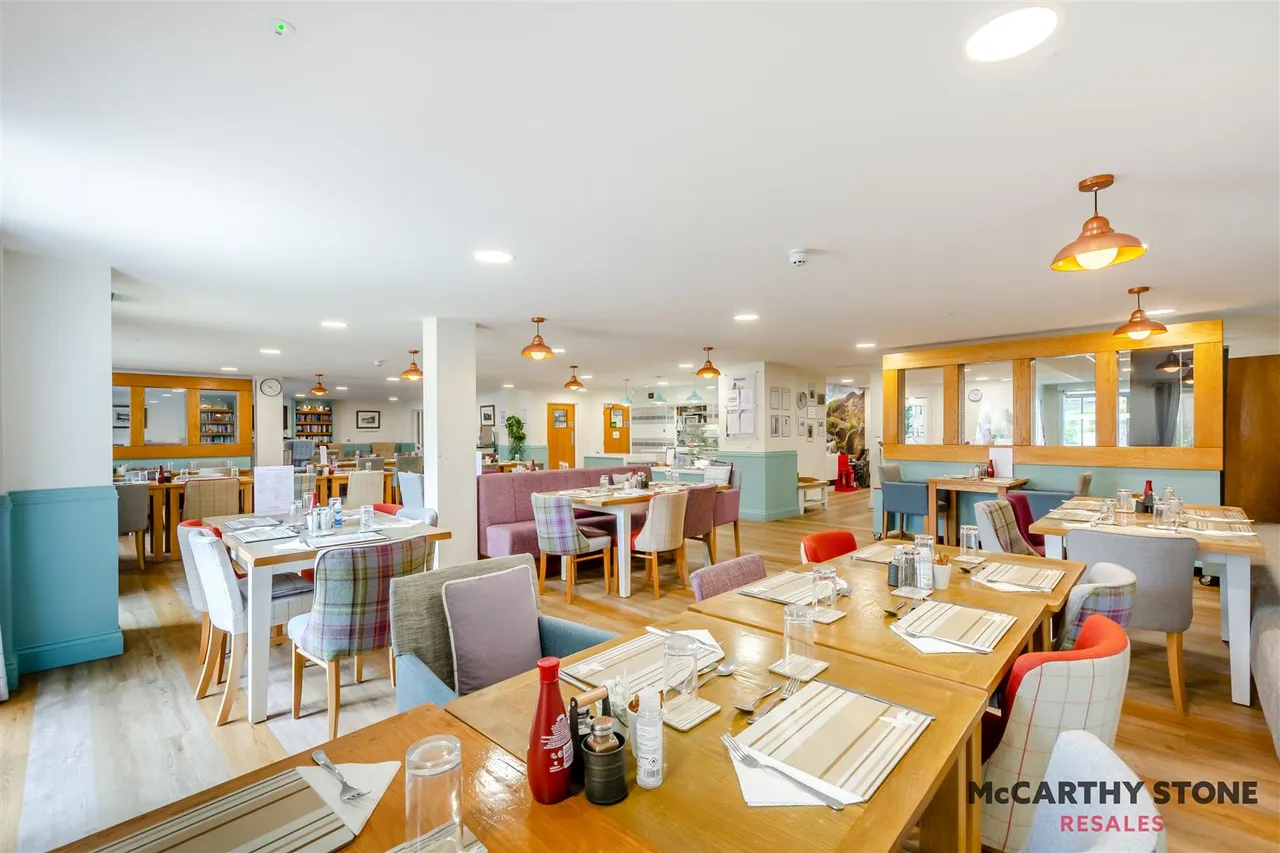 Railway Road, Ilkley, LS29, photo 9