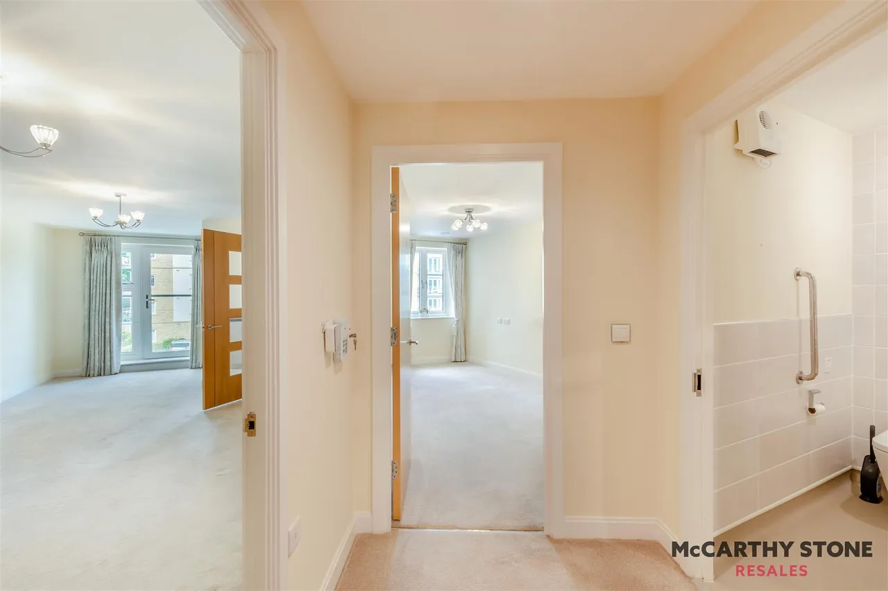Railway Road, Ilkley, LS29, photo 21