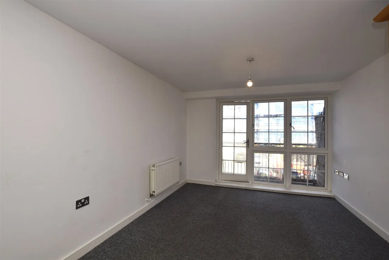 Malthouse Place, Essex, High Street, RM1 1AR, photo 3