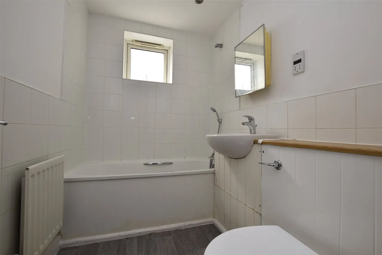 Malthouse Place, Essex, High Street, RM1 1AR, photo 8