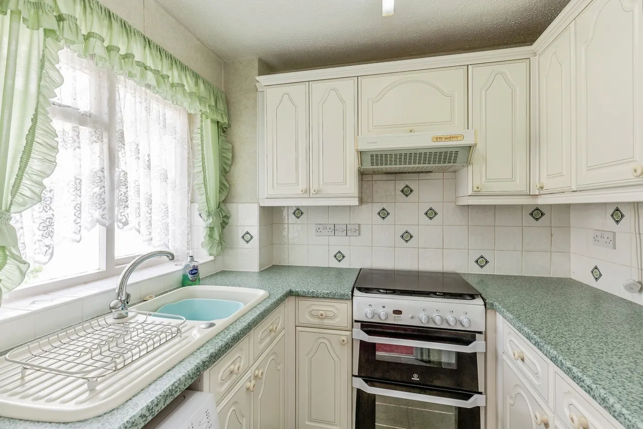 Hogarth Walk, Weston-super-Mare, BS22, photo 4