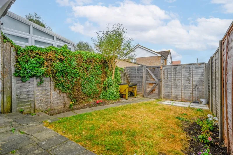 Kings Road, Walton-On-Thames, KT12, photo 8