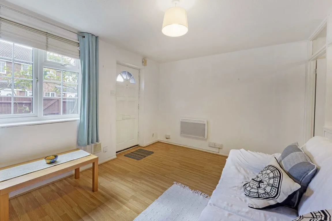 College Gardens, SW17, photo 6
