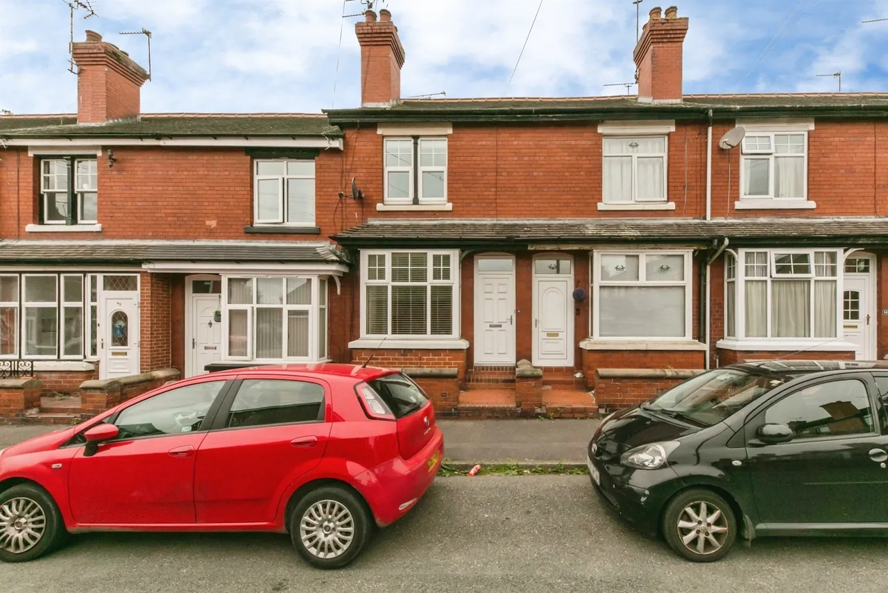 2 bed house for sale — New Street, Uttoxeter