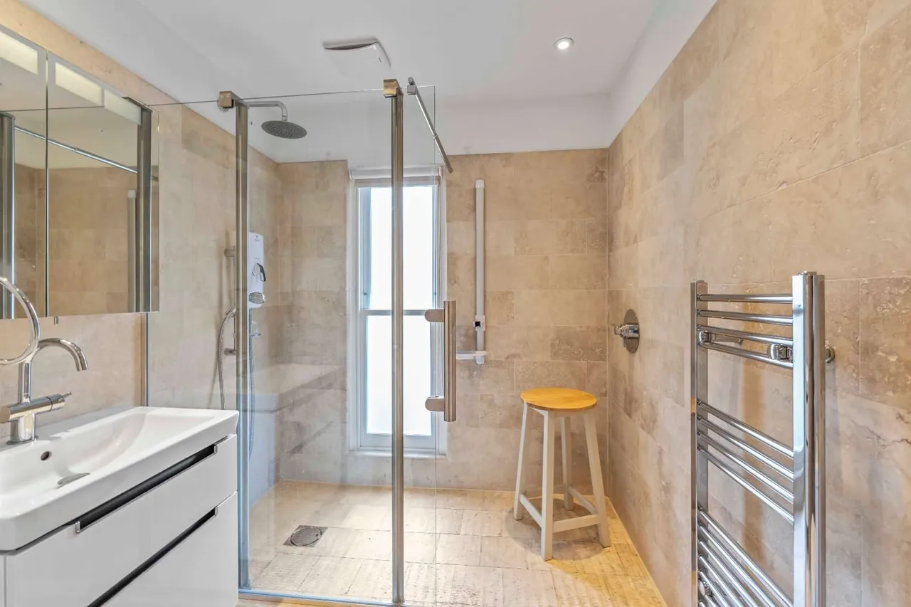 Retreat Road, Richmond, TW9 1NN, photo 10