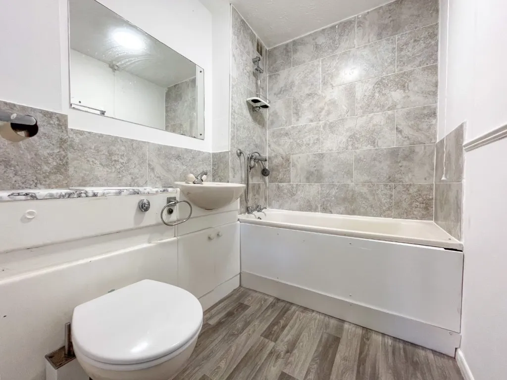 Damigos Road, Gravesend, DA12, photo 6