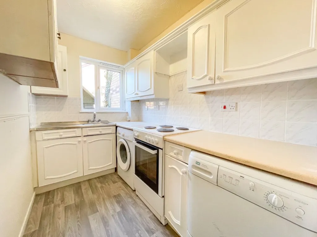 Damigos Road, Gravesend, DA12, photo 5