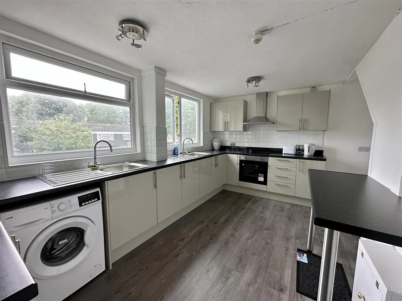 Vardon Road, Stevenage, Herts, SG1 5BJ, photo 3