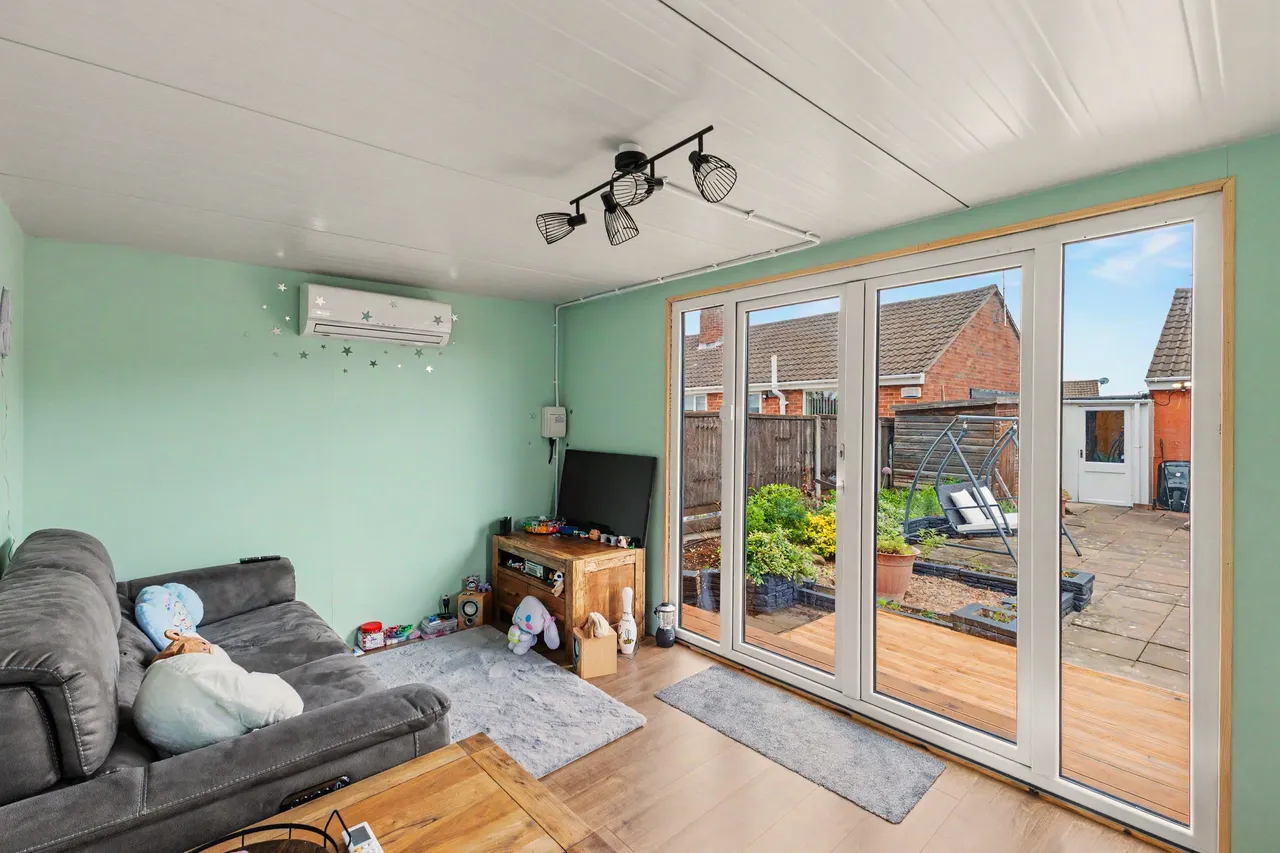 Owletts End, Evesham, WR11, photo 16
