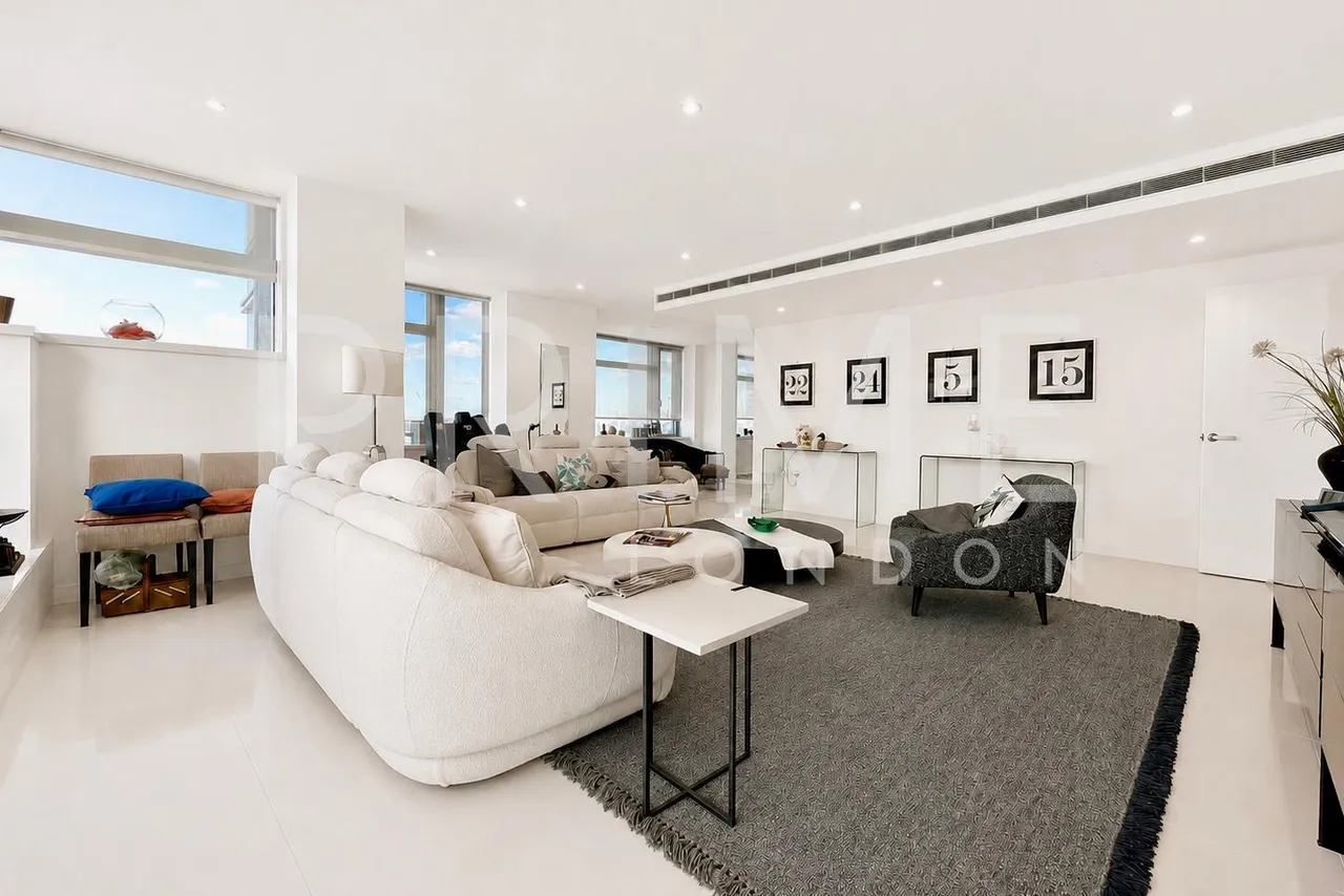 Pan Peninsula Square, Canary Wharf, E14, photo 5