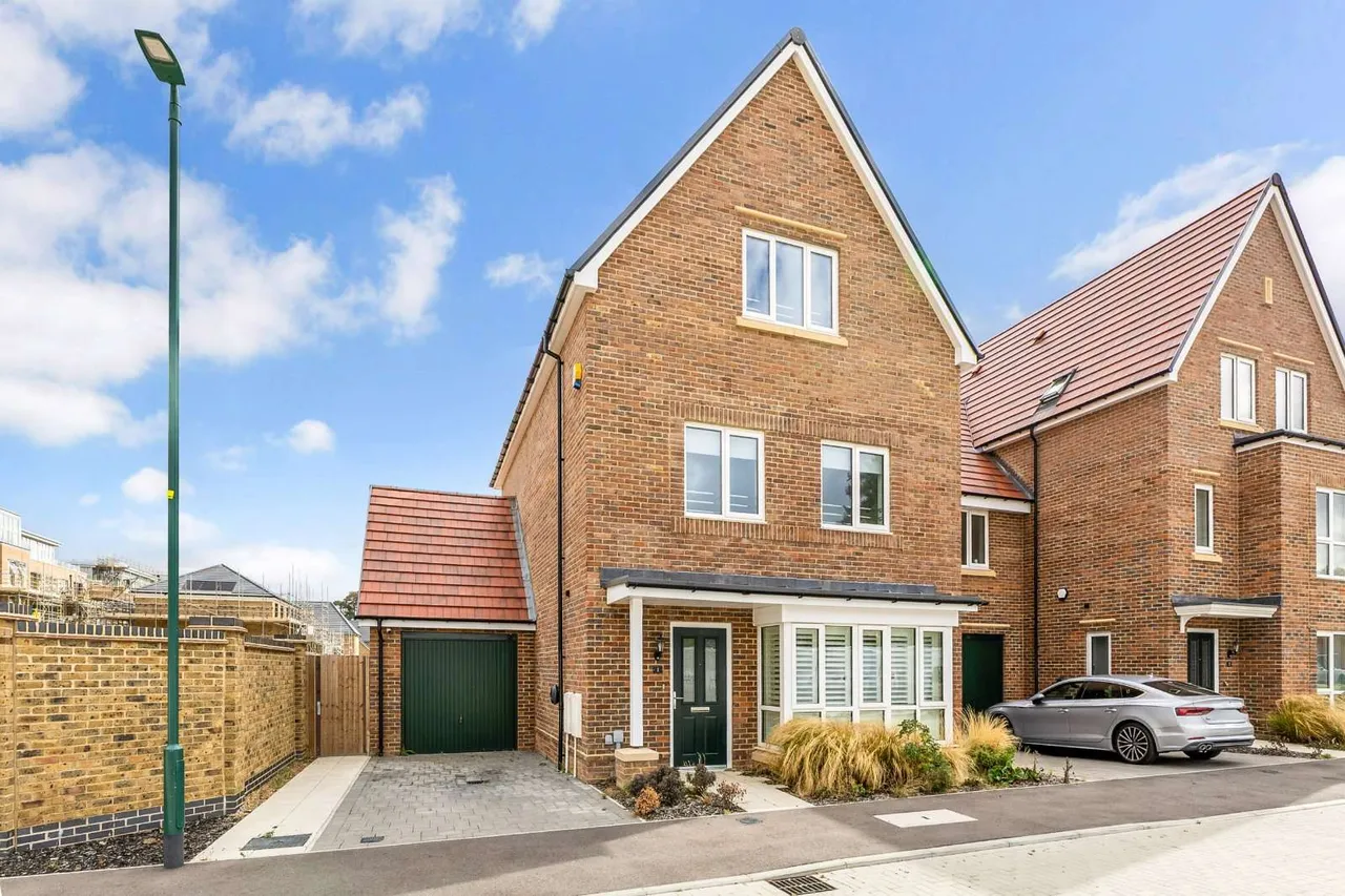 4 bed house for sale, Fleming Close, Ascot, SL5