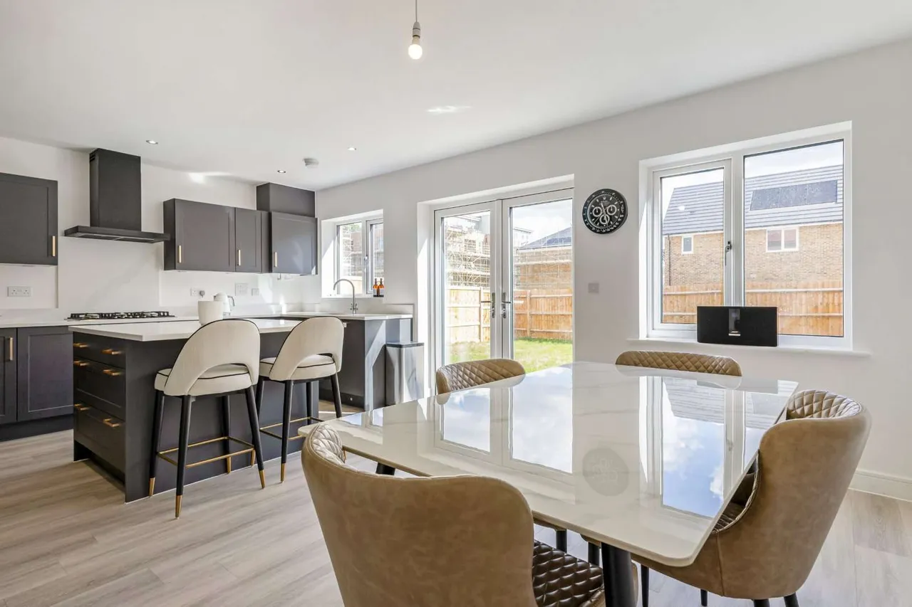 Fleming Close, Ascot, SL5, photo 3