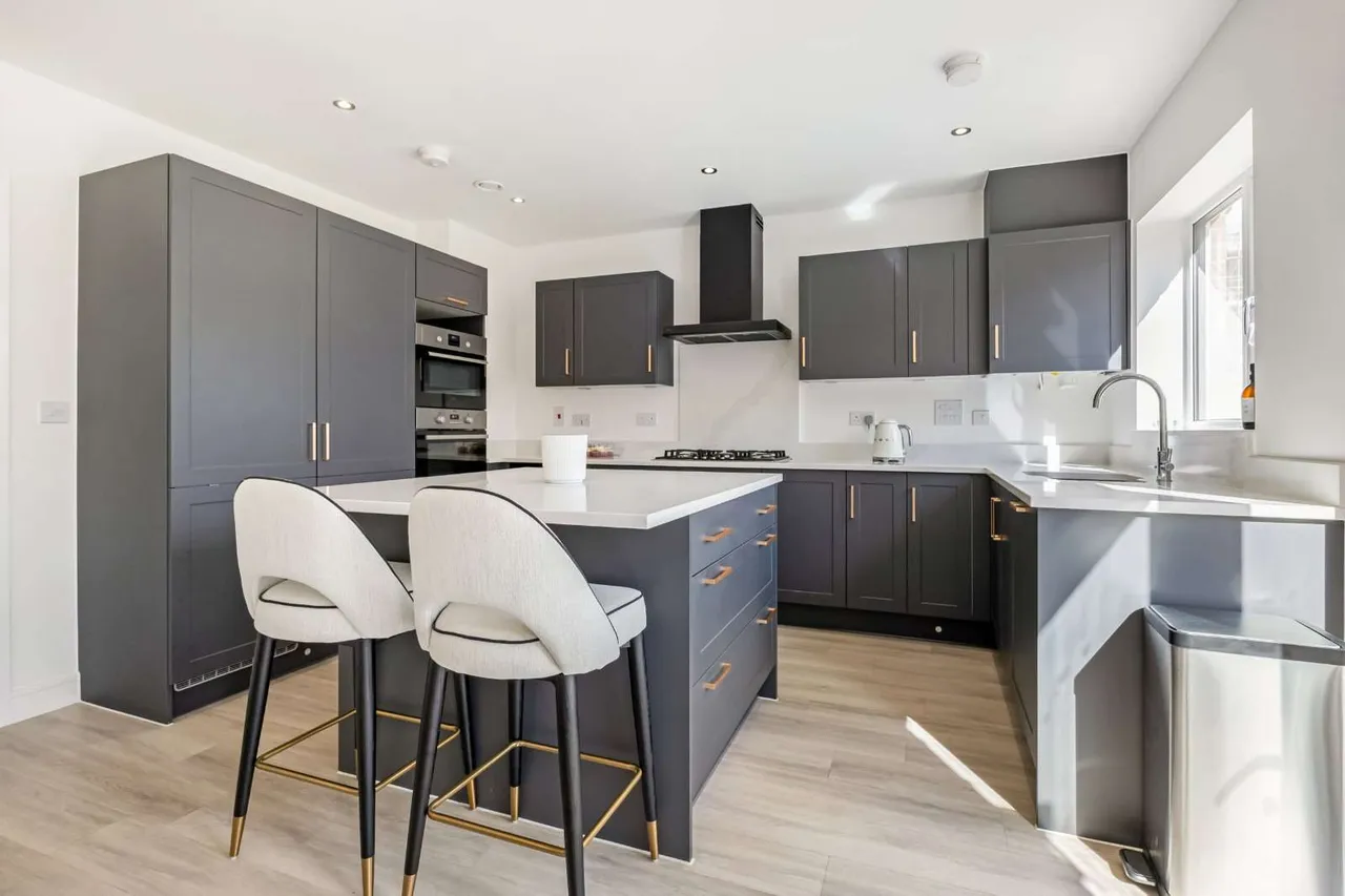 Fleming Close, Ascot, SL5, photo 2