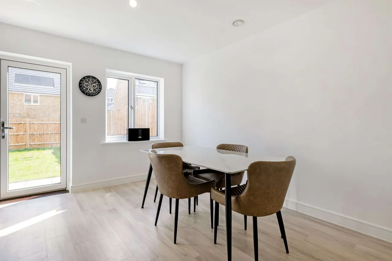 Fleming Close, Ascot, SL5, photo 4