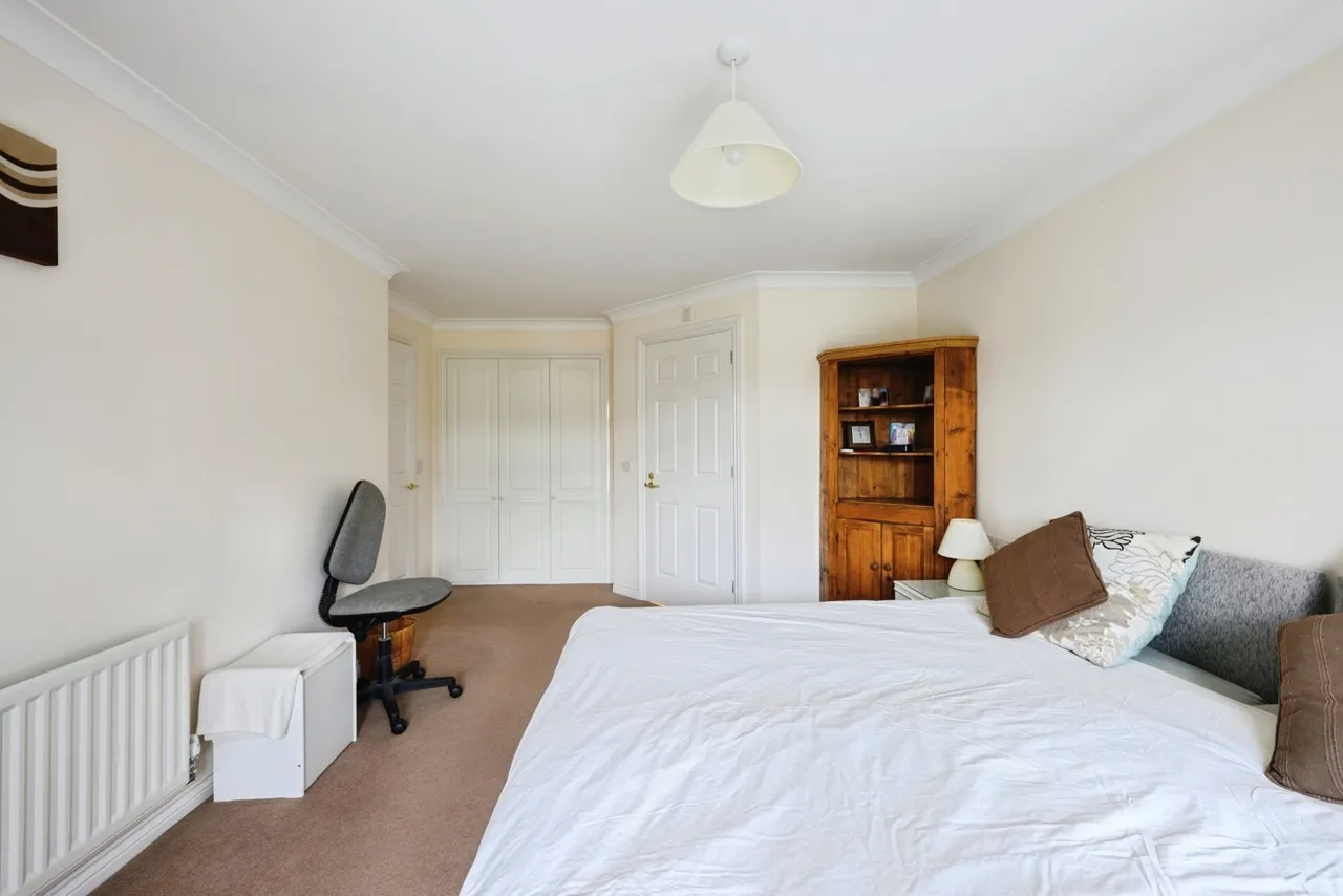 Ladbroke Road, Redhill, RH1, photo 14