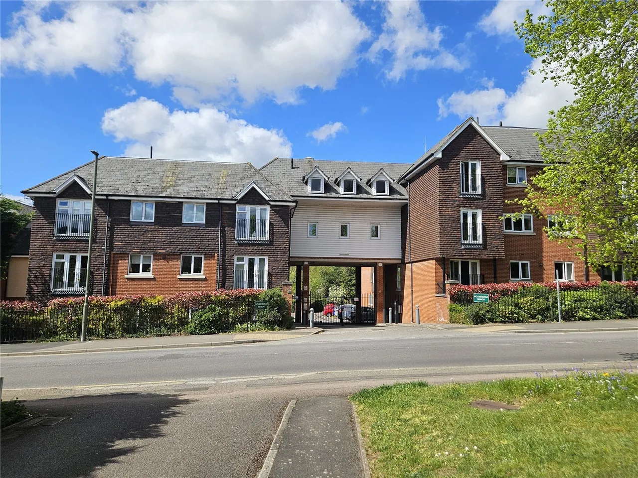 Ladbroke Road, Redhill, RH1, photo 12