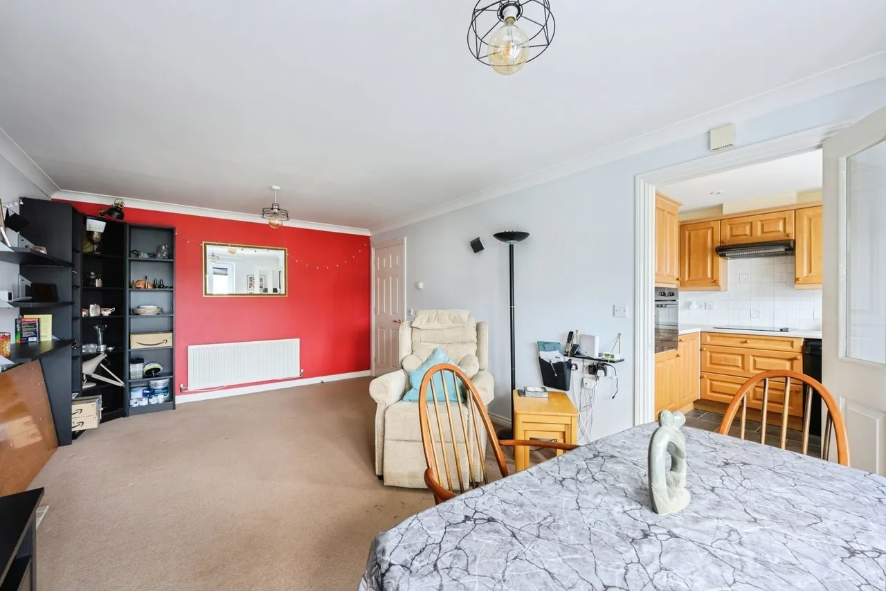 Ladbroke Road, Redhill, RH1, photo 8