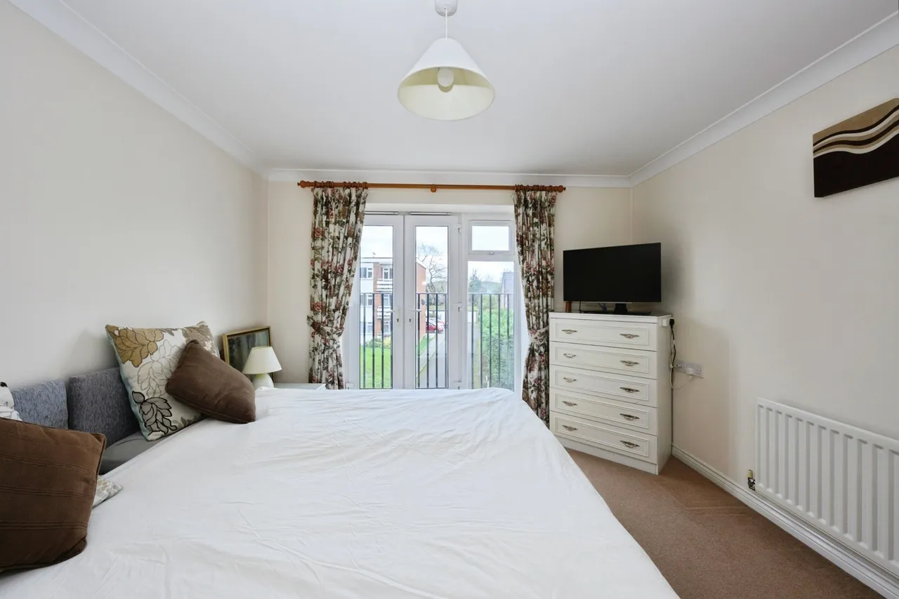 Ladbroke Road, Redhill, RH1, photo 3