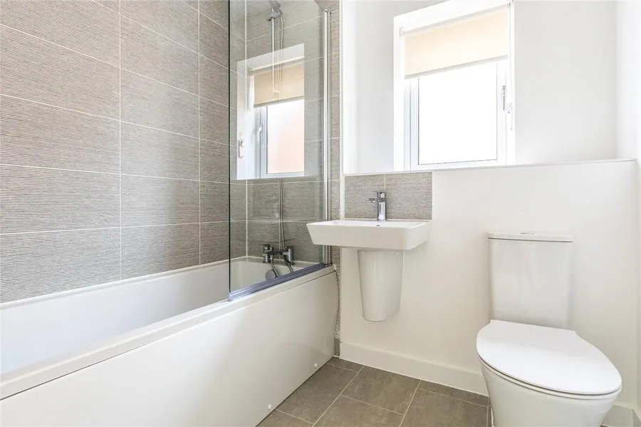 Sickle Drive, Wellingborough, NN8, photo 8