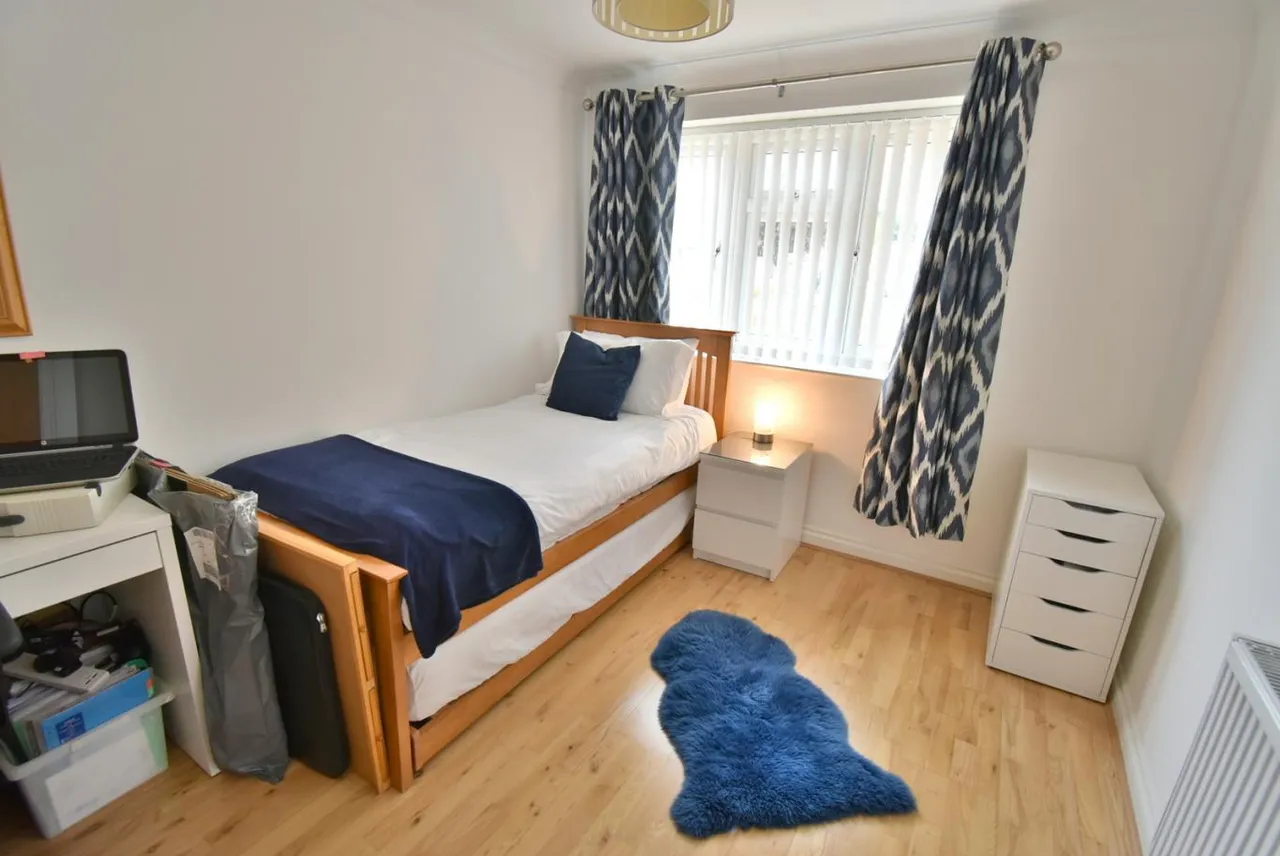 Leeson Drive, BH22, photo 9
