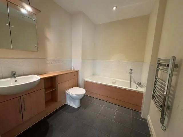 Altrincham Road, Manchester, photo 8