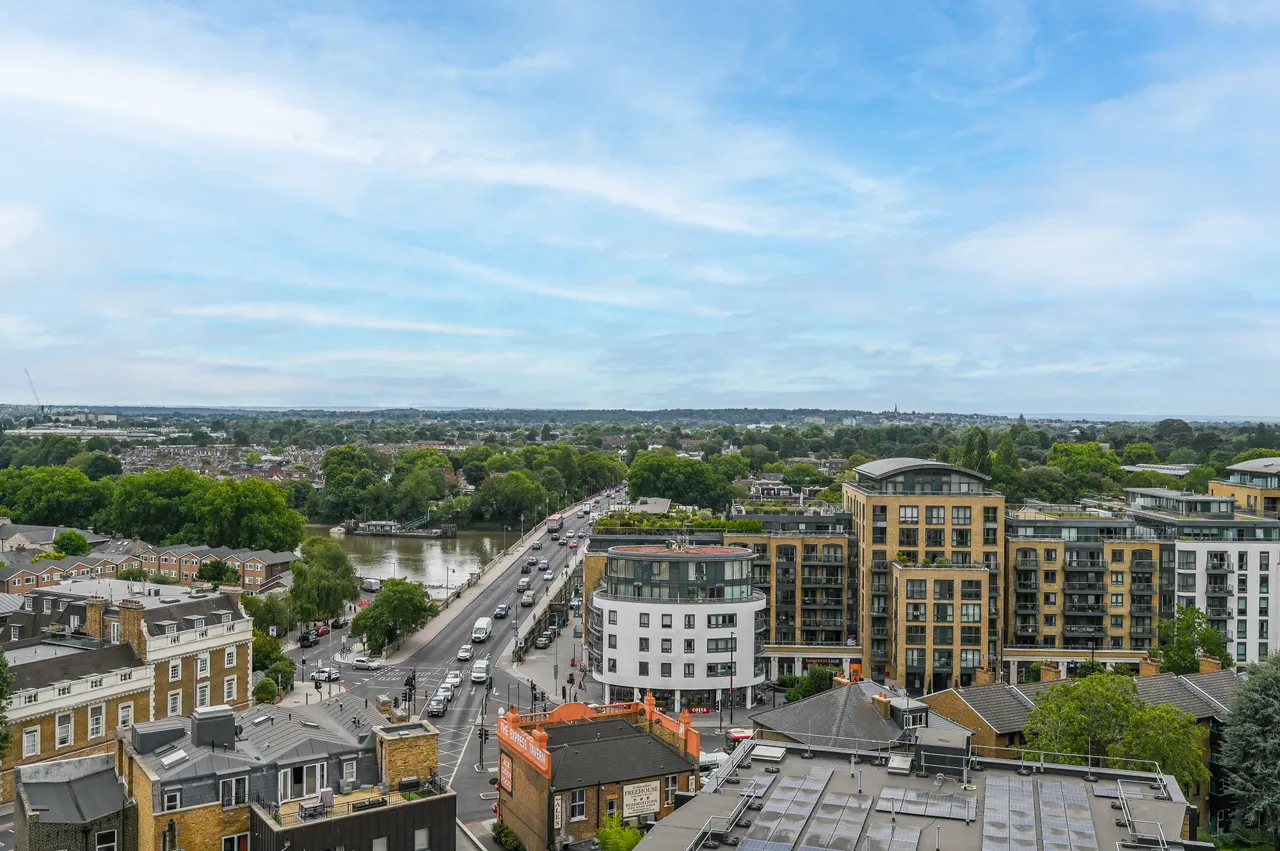 Showflat 2 (1 Bed), Momento Kew Bridge, Brentford, photo 11