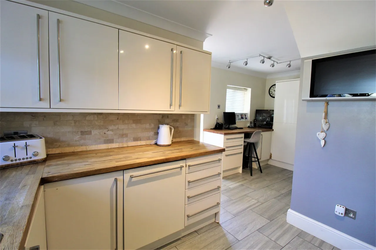 Lea Road, Grays, Essex, RM16 4DD, photo 7
