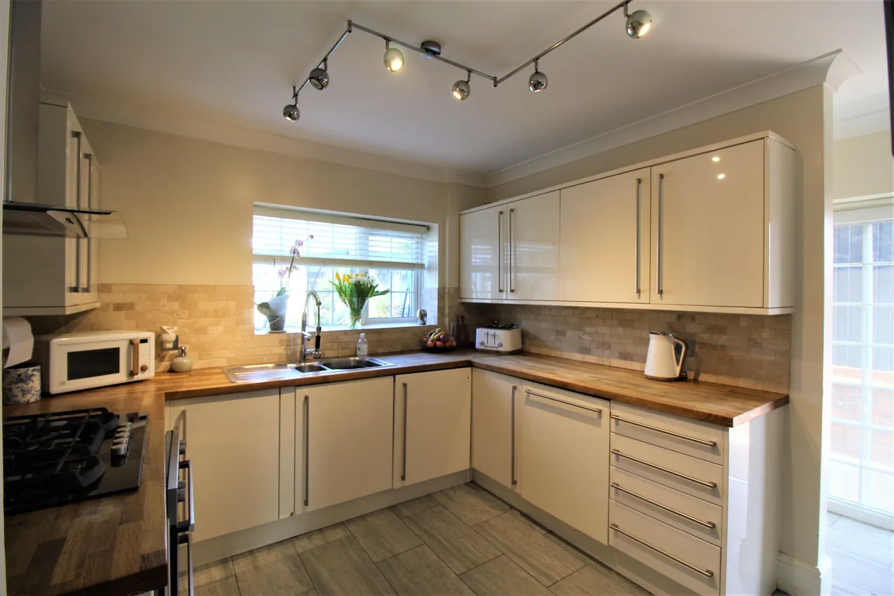 Lea Road, Grays, Essex, RM16 4DD, photo 6