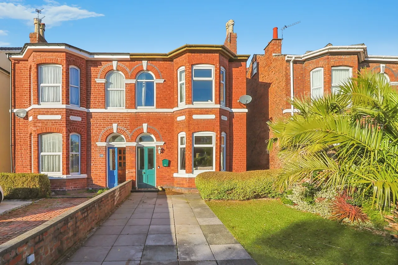 4 bed house for sale — Hampton Road, Southport