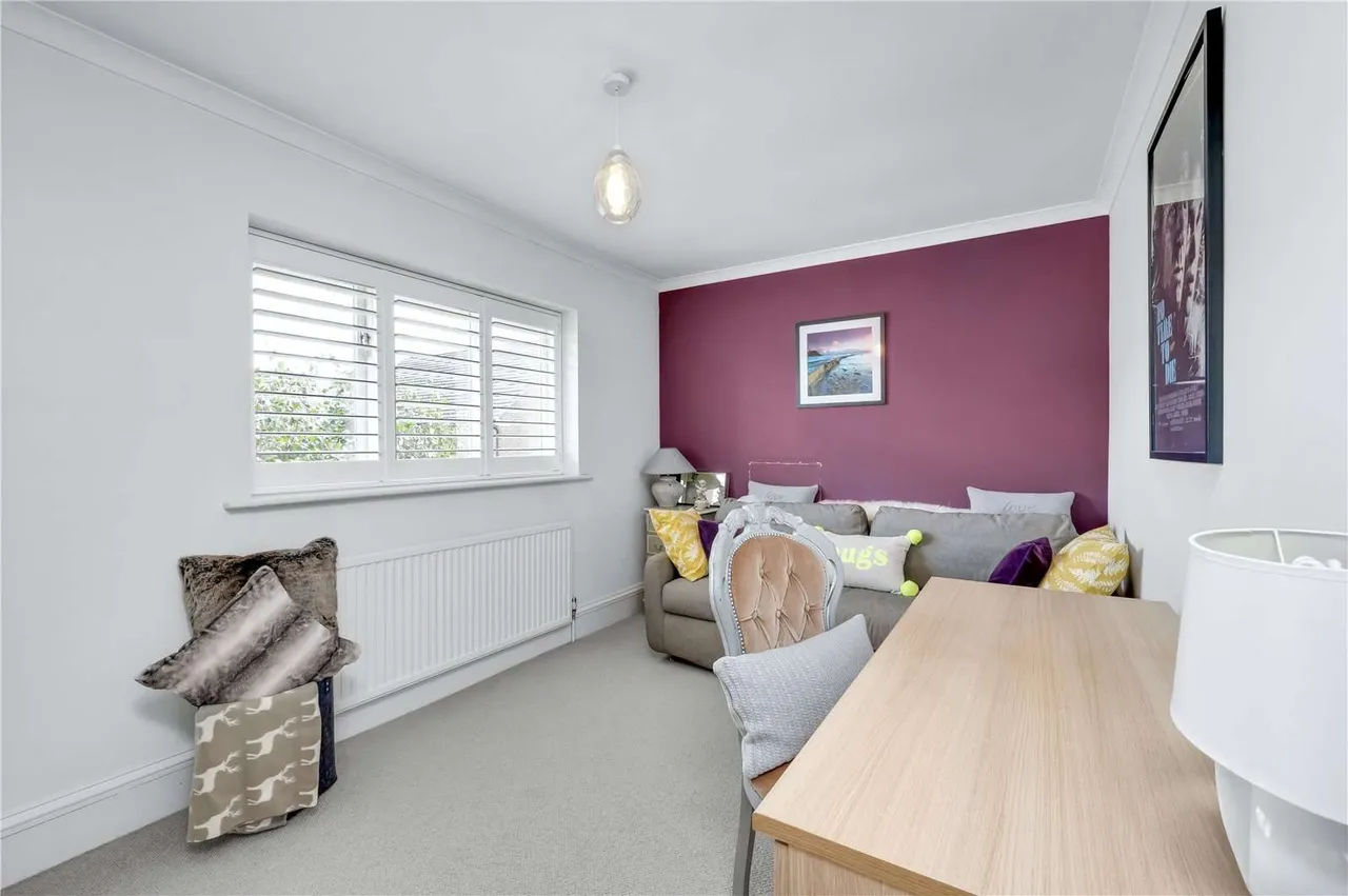 Brisson Close, Esher, Surrey, KT10 8JZ, photo 11
