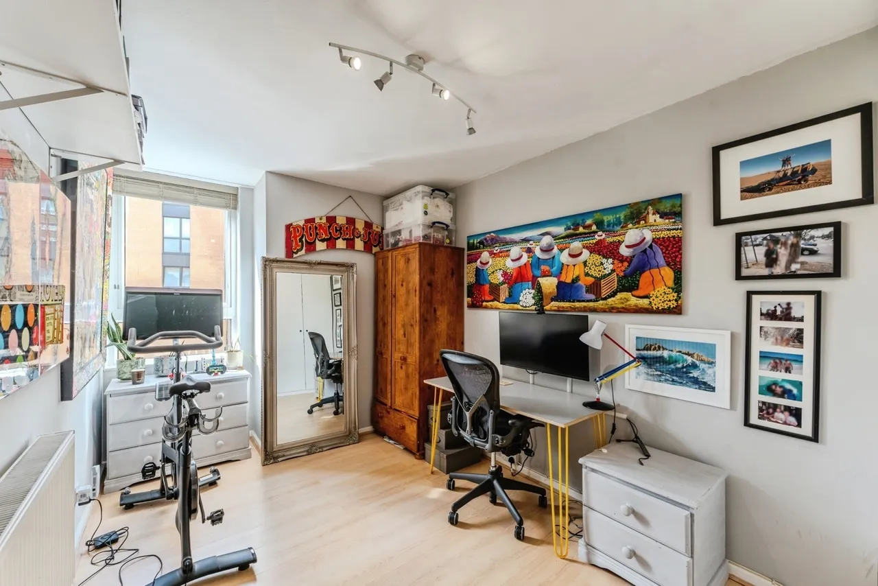 Shuttleworth Road, London, SW11, photo 12