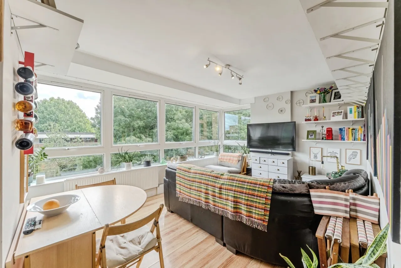 2 bed flat for sale — Shuttleworth Road, London, SW11